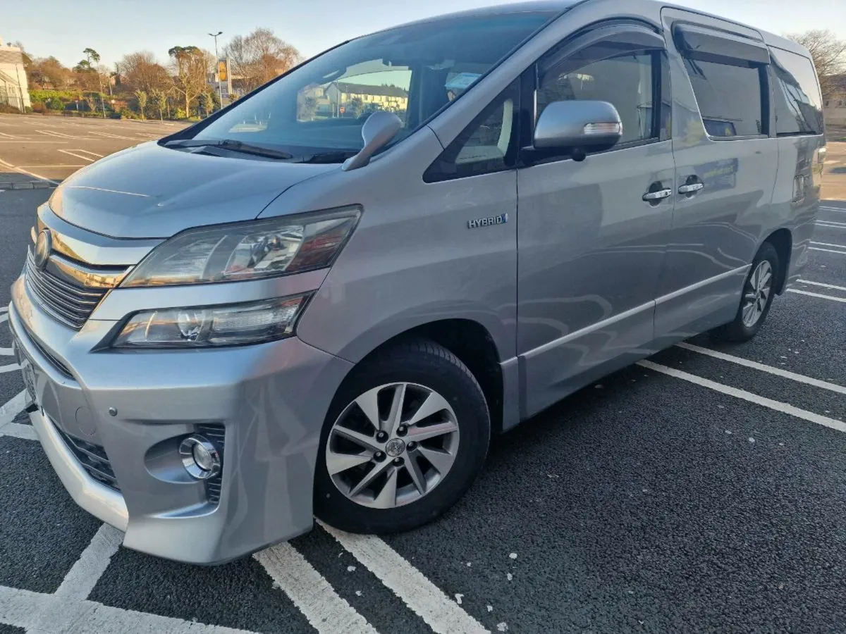 2013 Toyota Vellfire hybrid 2.4L 7seats 125k km - Image 1