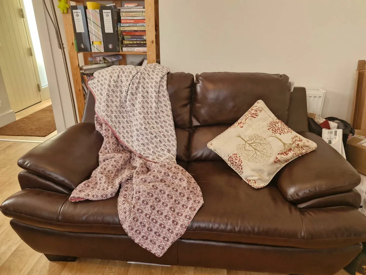 Couch faux leather - Image 1