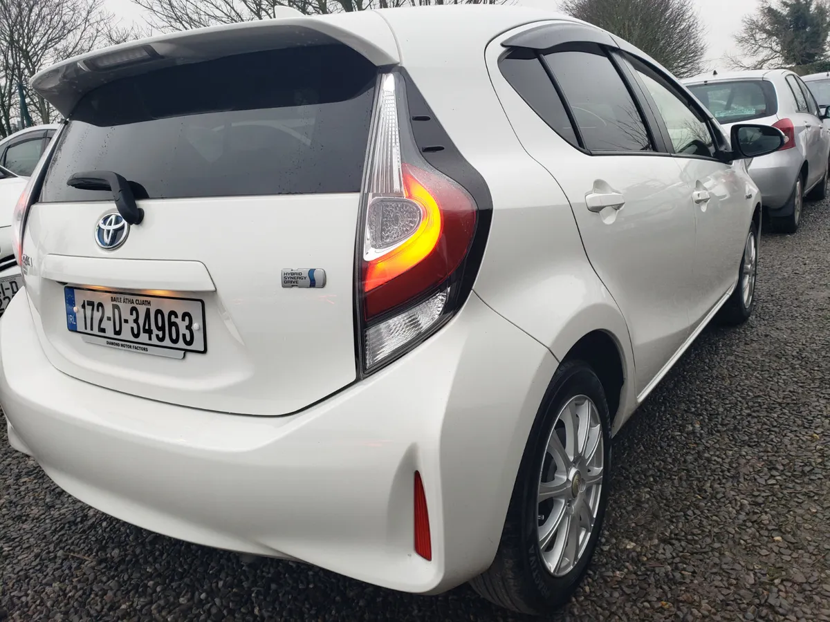 Toyota Aqua 2017 - Image 3