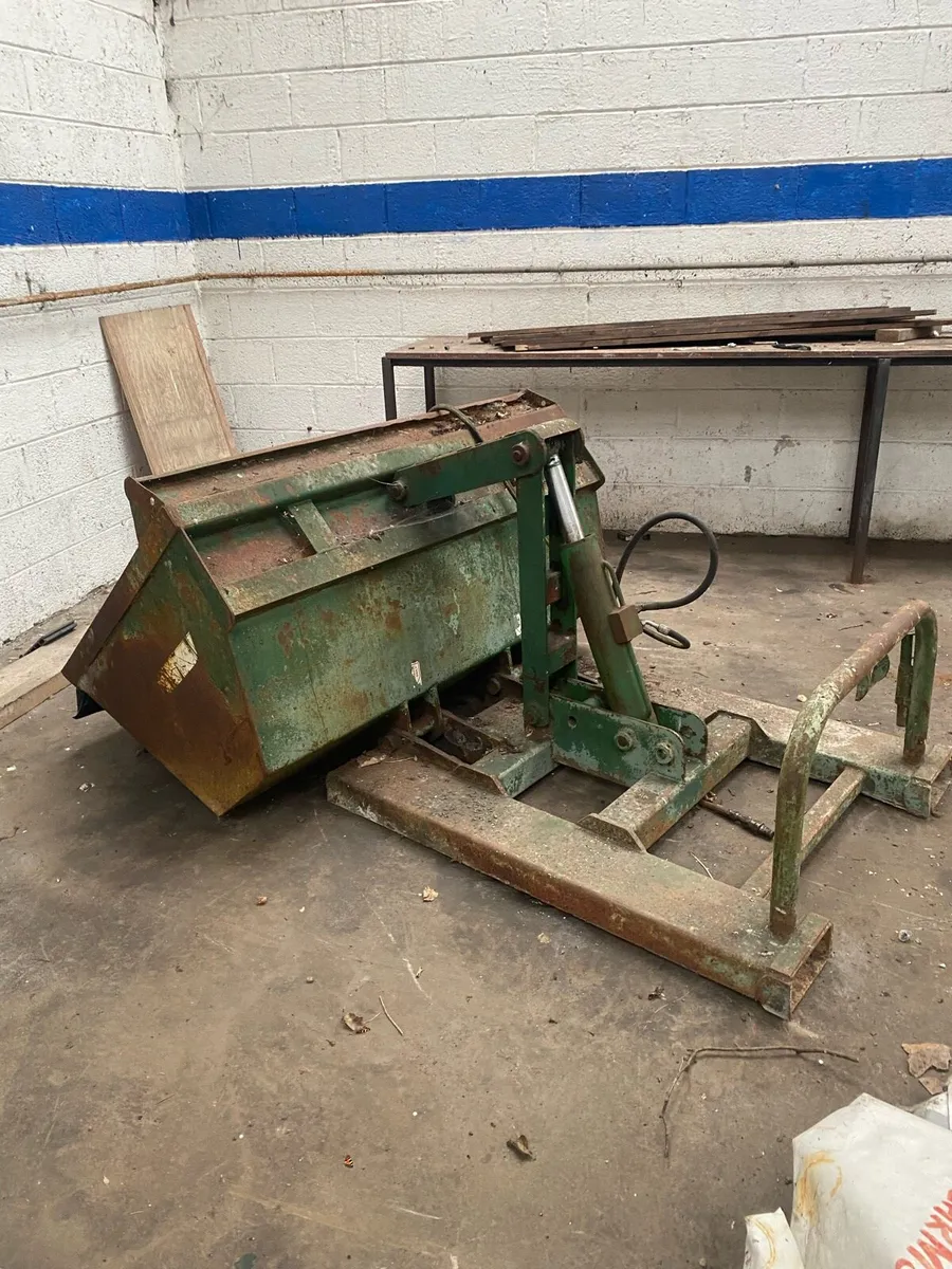 Forklift high tip bucket - Image 1