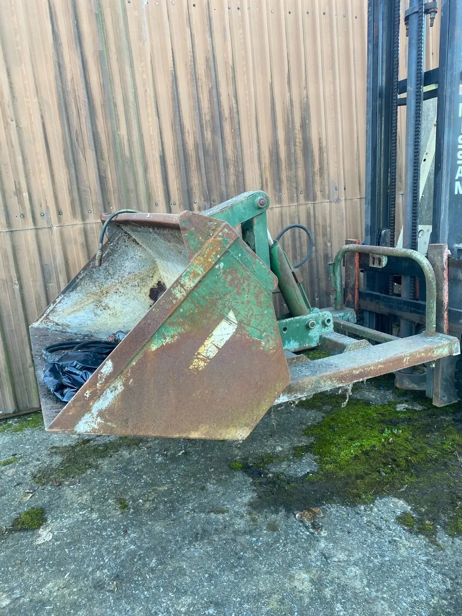 Forklift high tip bucket - Image 2