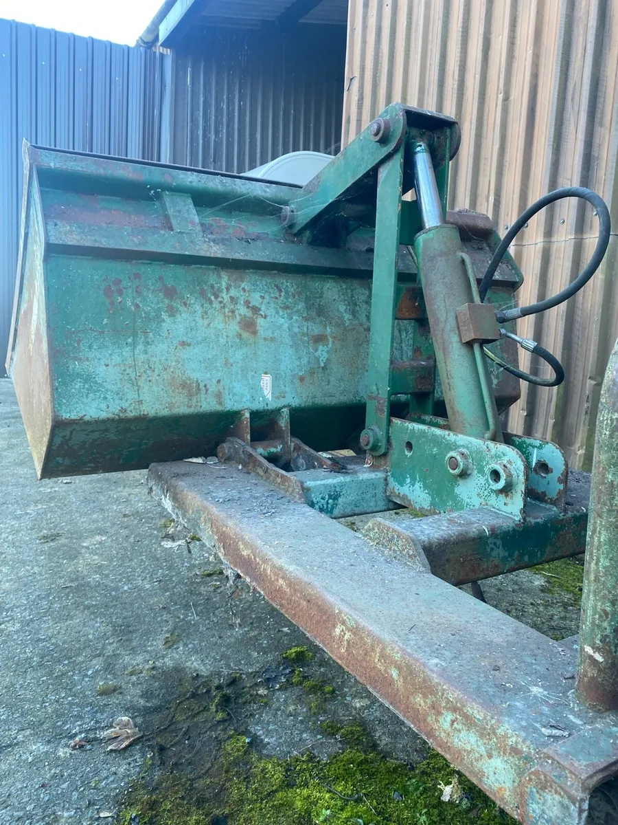 Forklift high tip bucket - Image 3