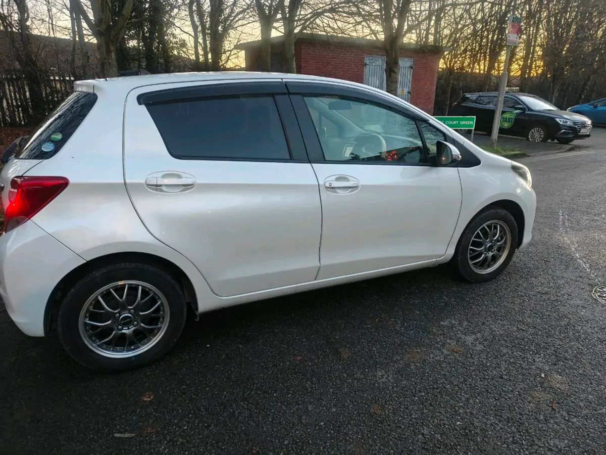 Toyota vitz 2016 automatic 1 litre - Image 4