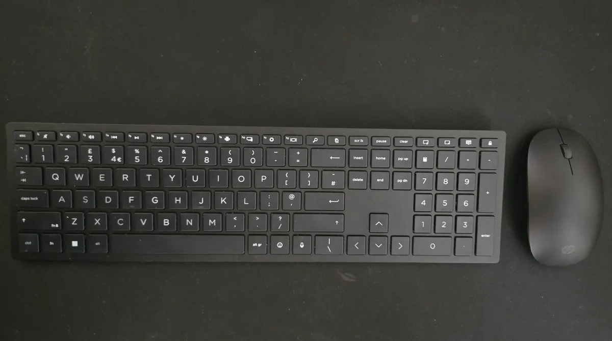 HP 23.8 inch All-in-One Desktop PC - Image 4