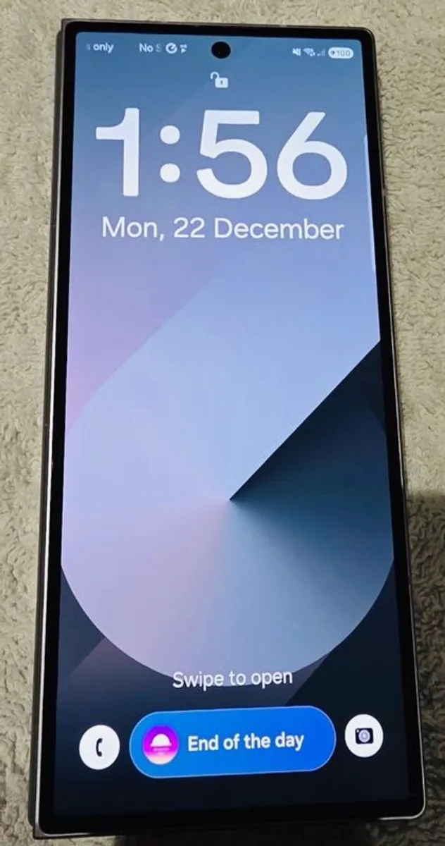 Samsung Z Fold 6 512gb Mint Condition - Image 1