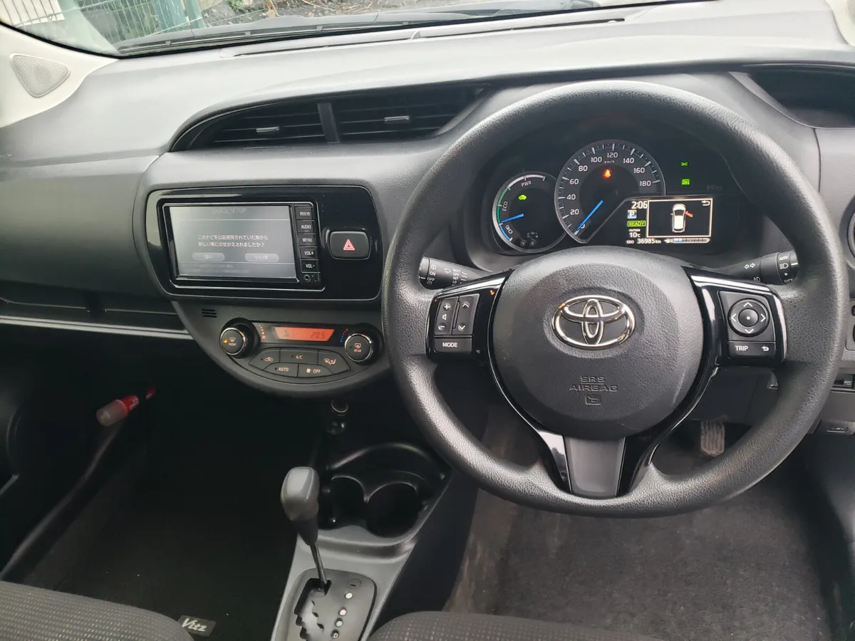 Toyota Vitz 2018 - Image 4