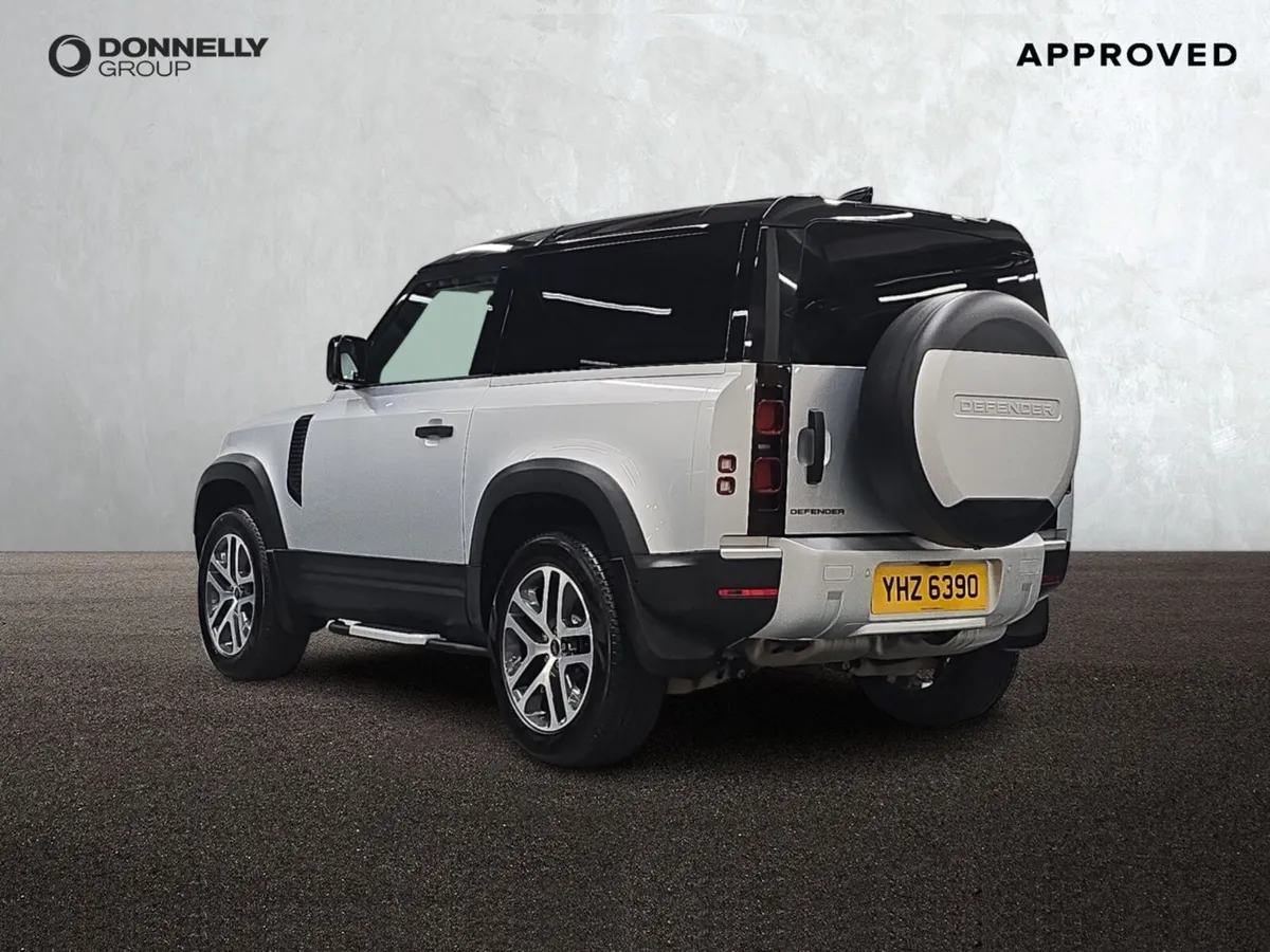 Land Rover Defender 90 Diesel - Image 2
