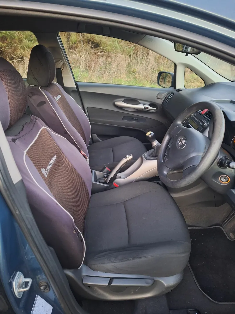 Toyota Auris 2008 - Image 4