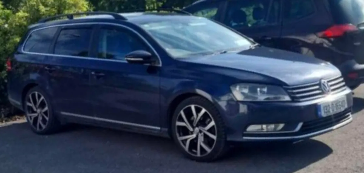 2013 Volkswagen Passat estate - Image 1