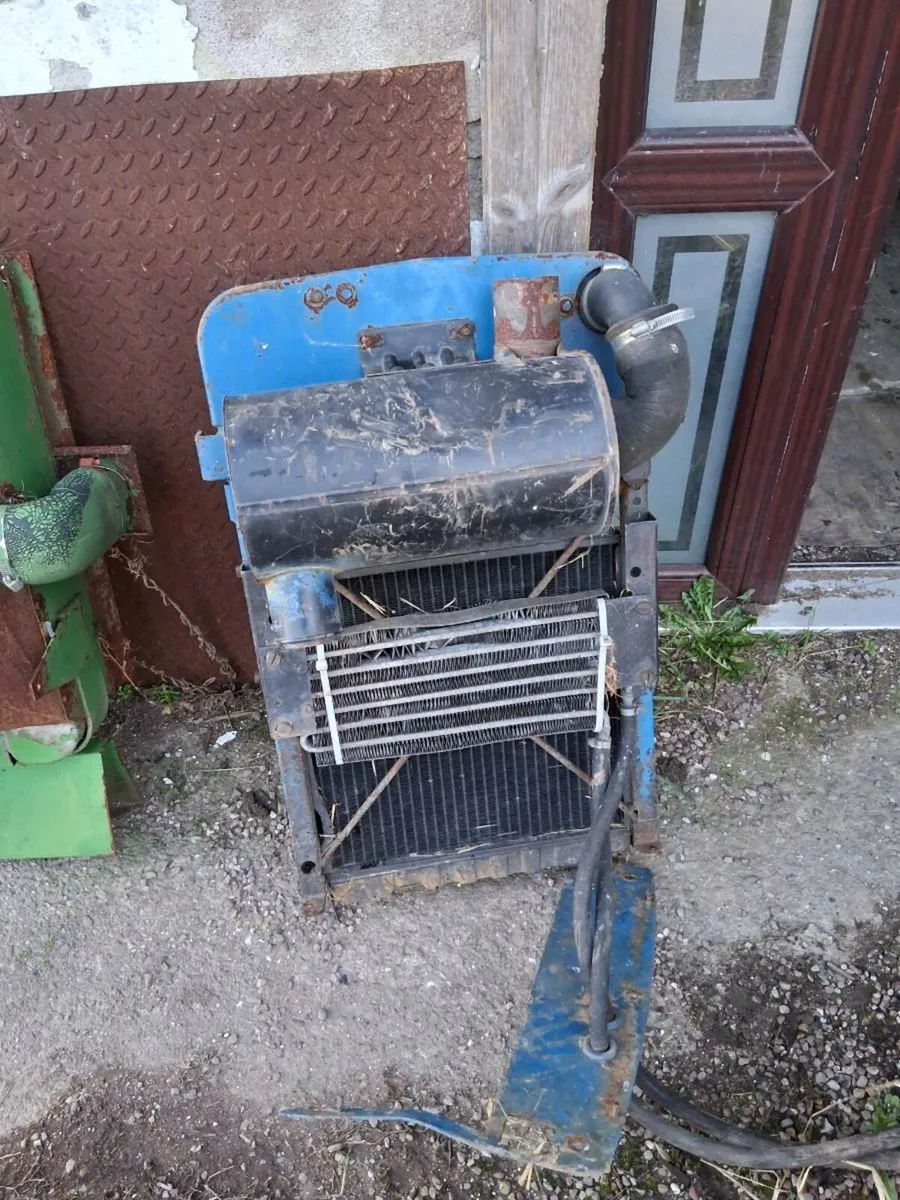 Ford 6700 radiator - Image 1