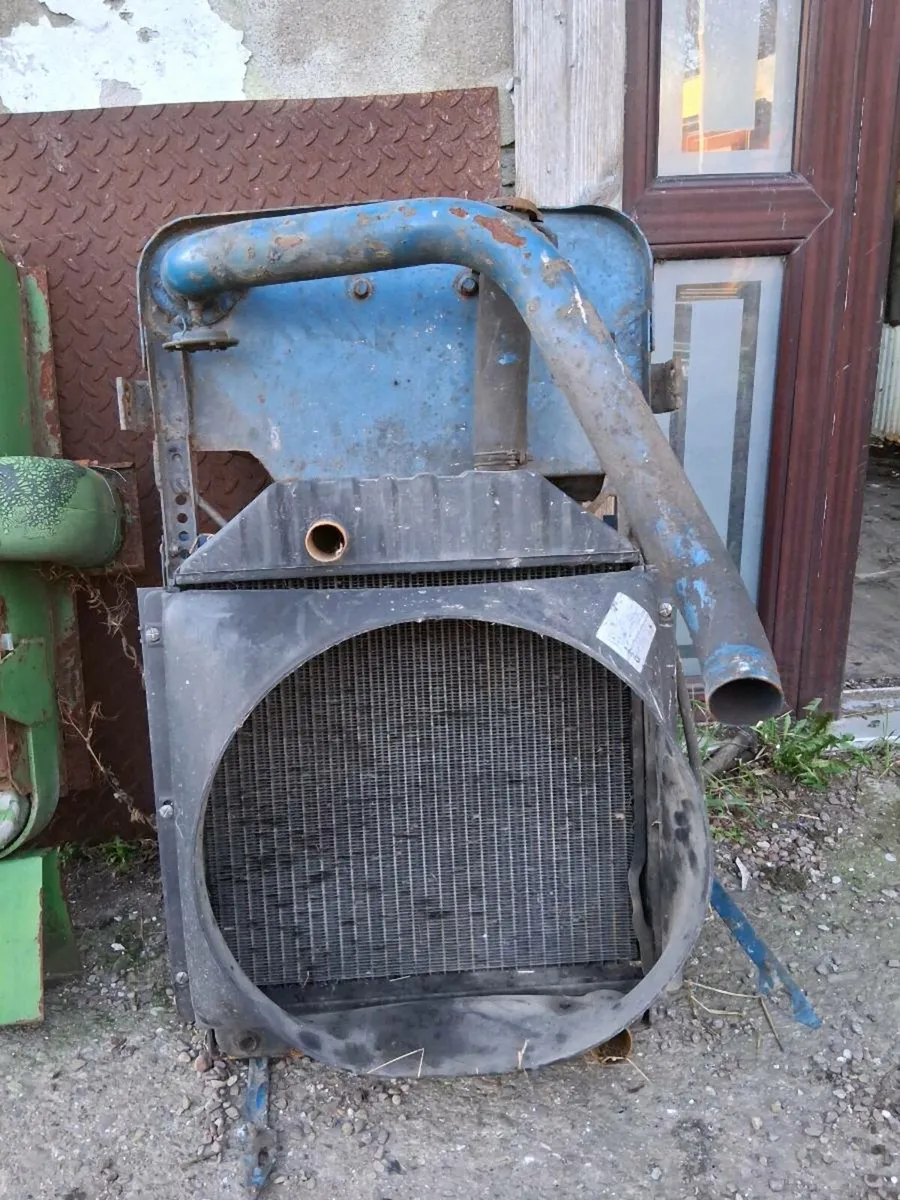 Ford 6700 radiator - Image 2