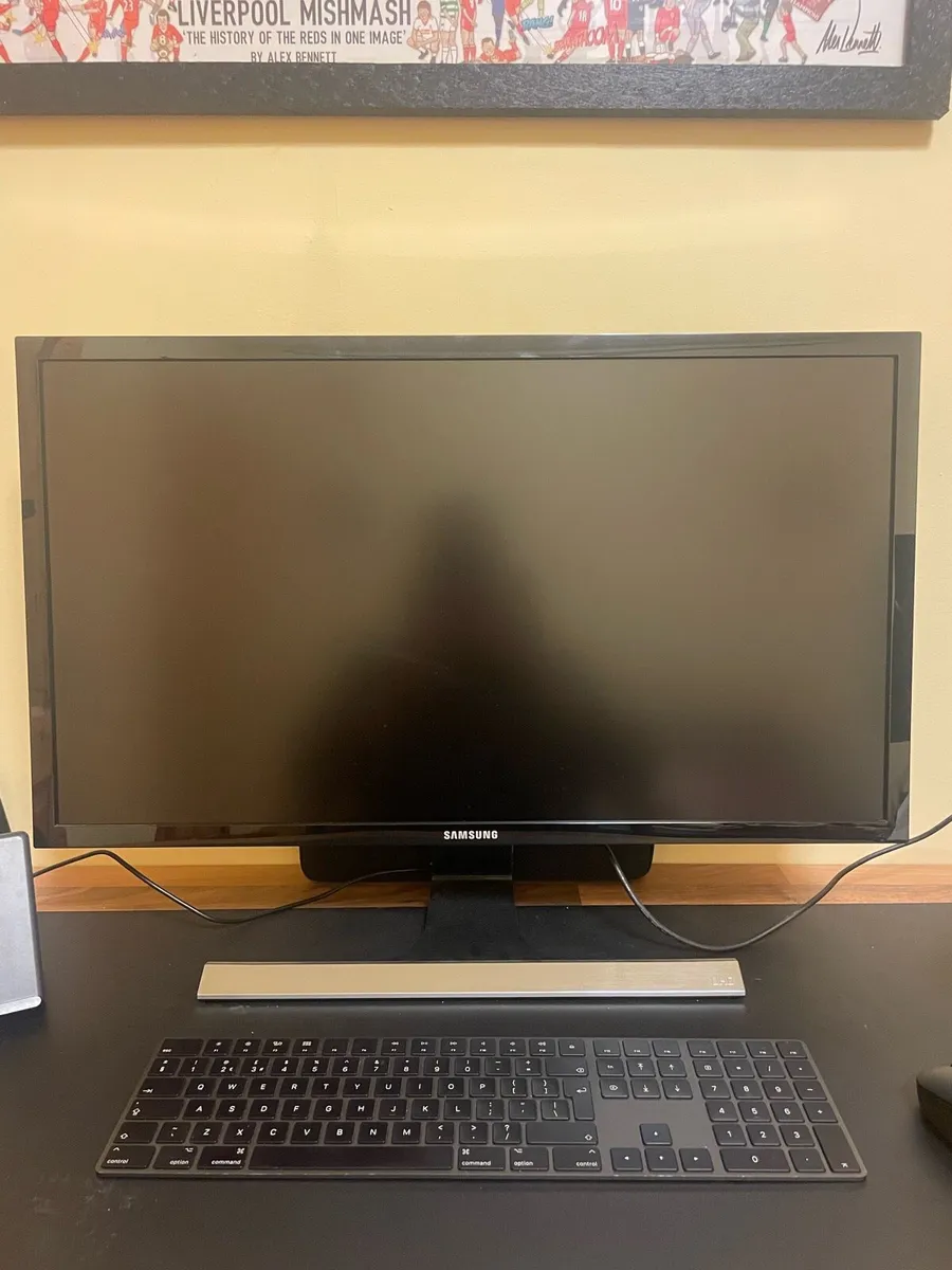 27” Samsung Monitor - Image 1