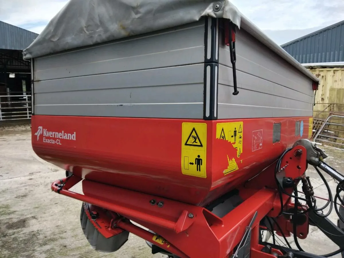 Fertiliser spreader - Image 4