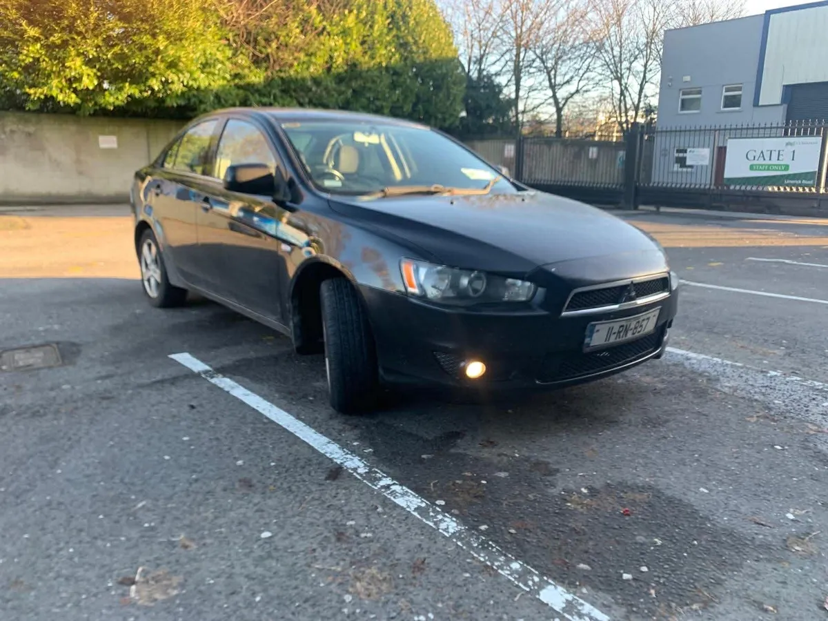 Mitsubishi Lancer 2011 - Image 2