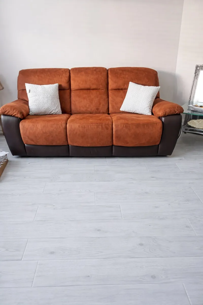 Stunning Couch set - Image 1