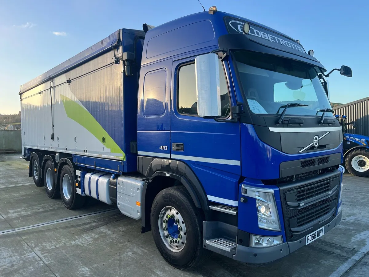 Volvo FM Tridem Bulk Blower - Image 1