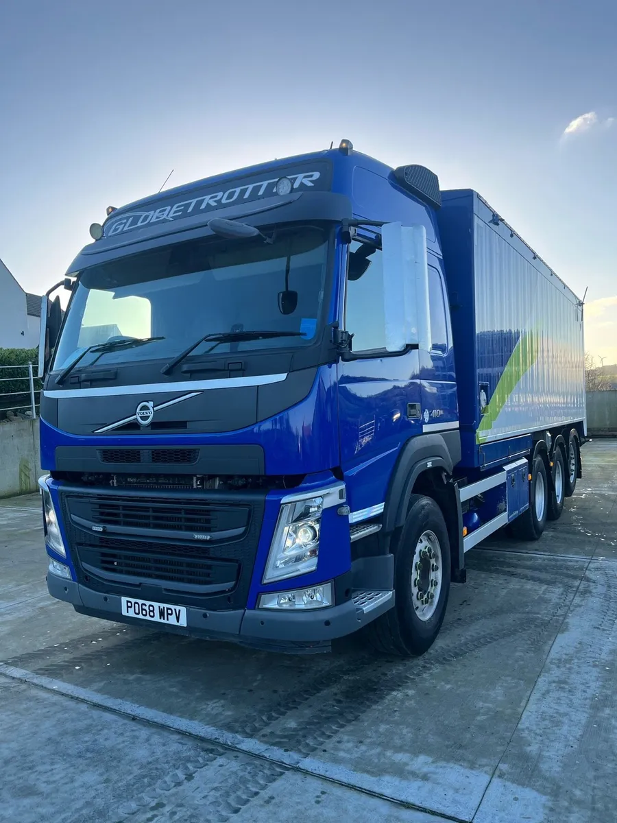 Volvo FM Tridem Bulk Blower - Image 3