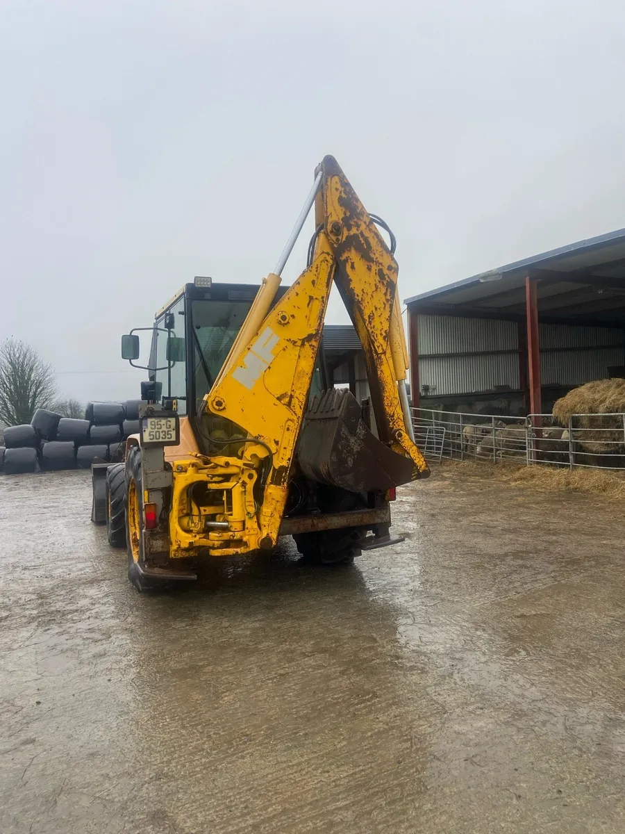 MF Fermec  860 digger - Image 4