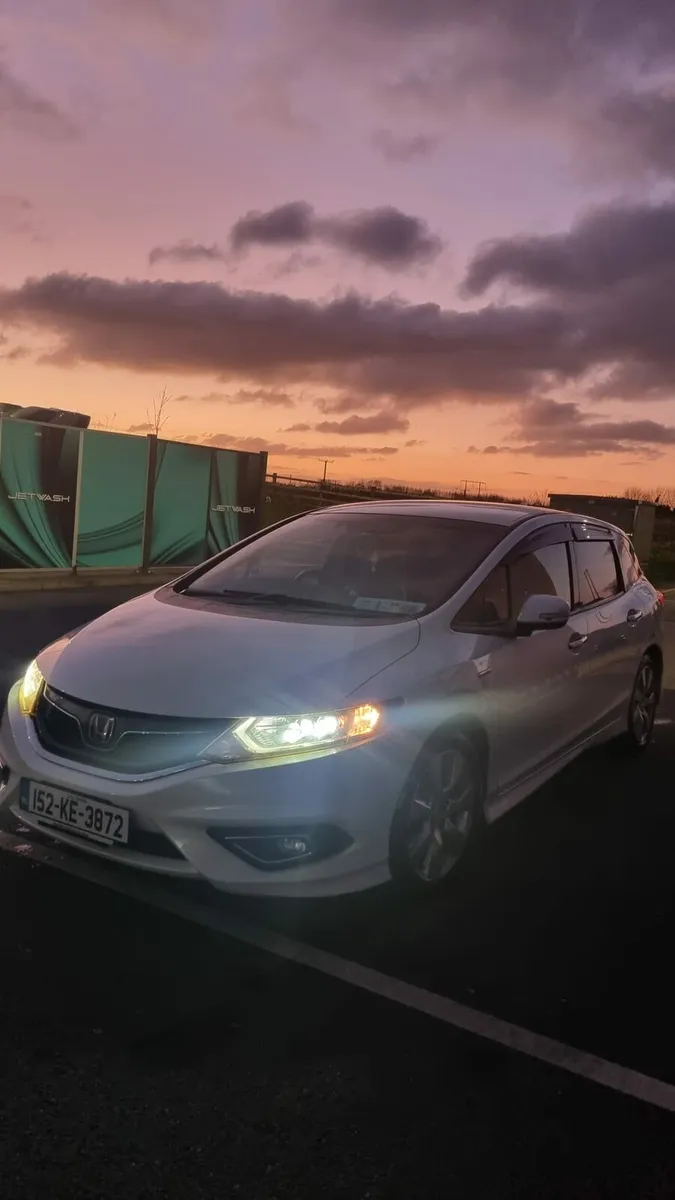 Honda Jade 2015 – 1.5 Petrol Hybrid – Automatic – - Image 2