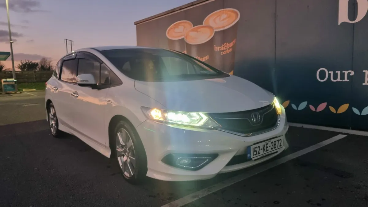 Honda Jade 2015 – 1.5 Petrol Hybrid – Automatic – - Image 3