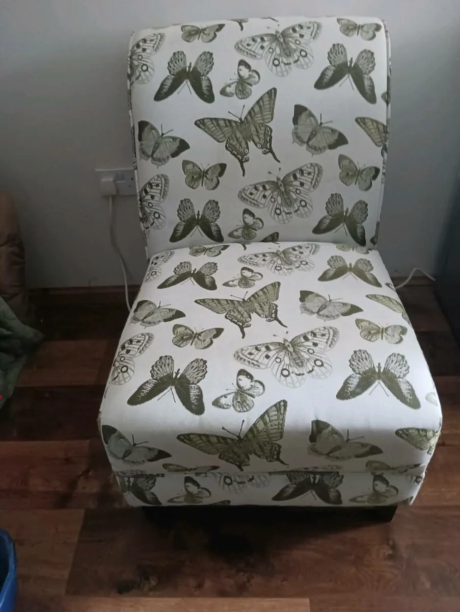Beautiful comfortable butterfly chair, like new - Image 2