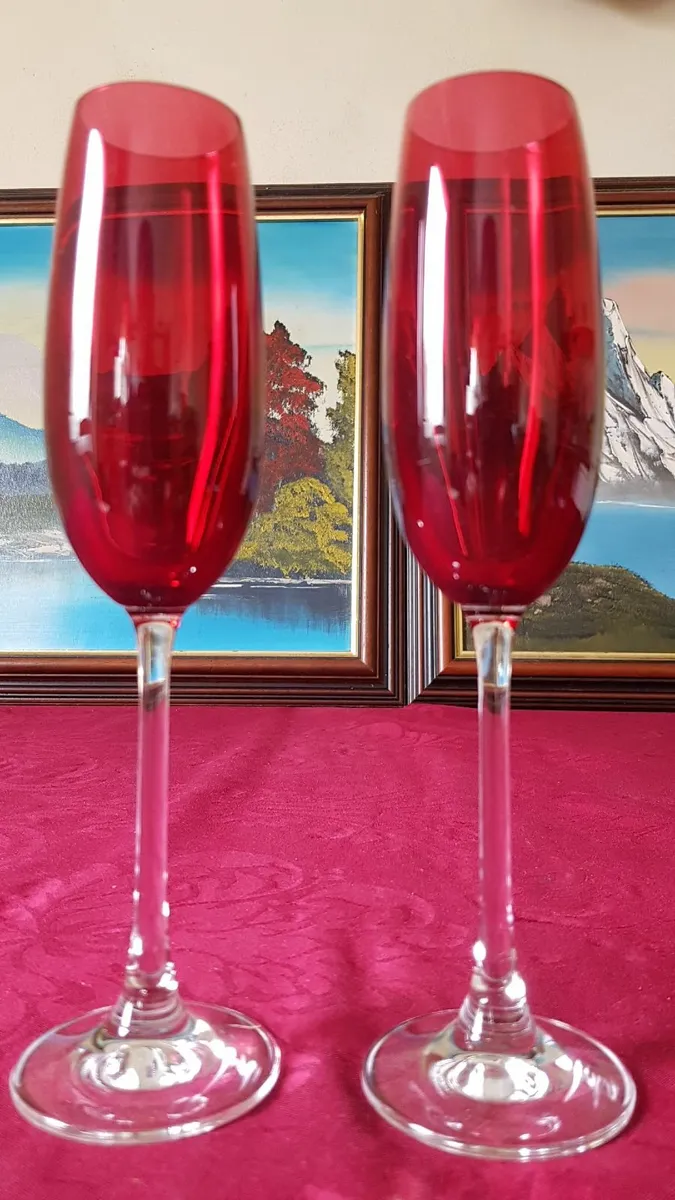 Pair Of Ruby Red Stemmed Toasting Champagne Flutes - Image 2