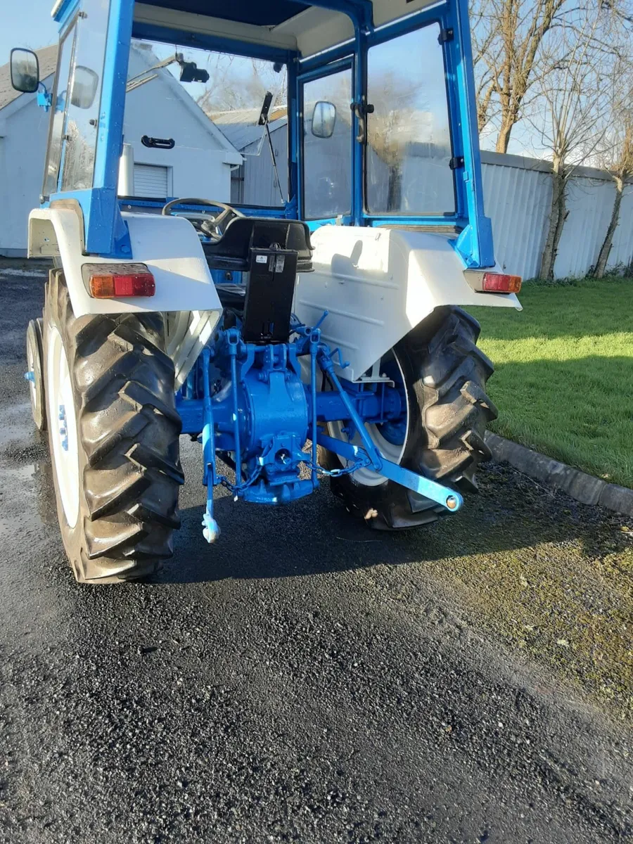 Ford Other 1976 - Image 3