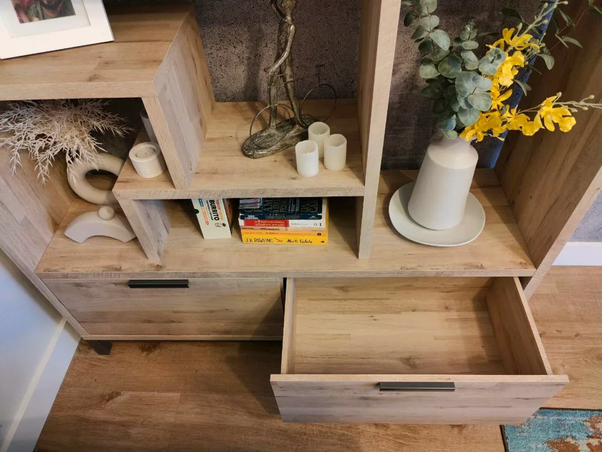 Light Bronx Oak effect display shelf - Image 2