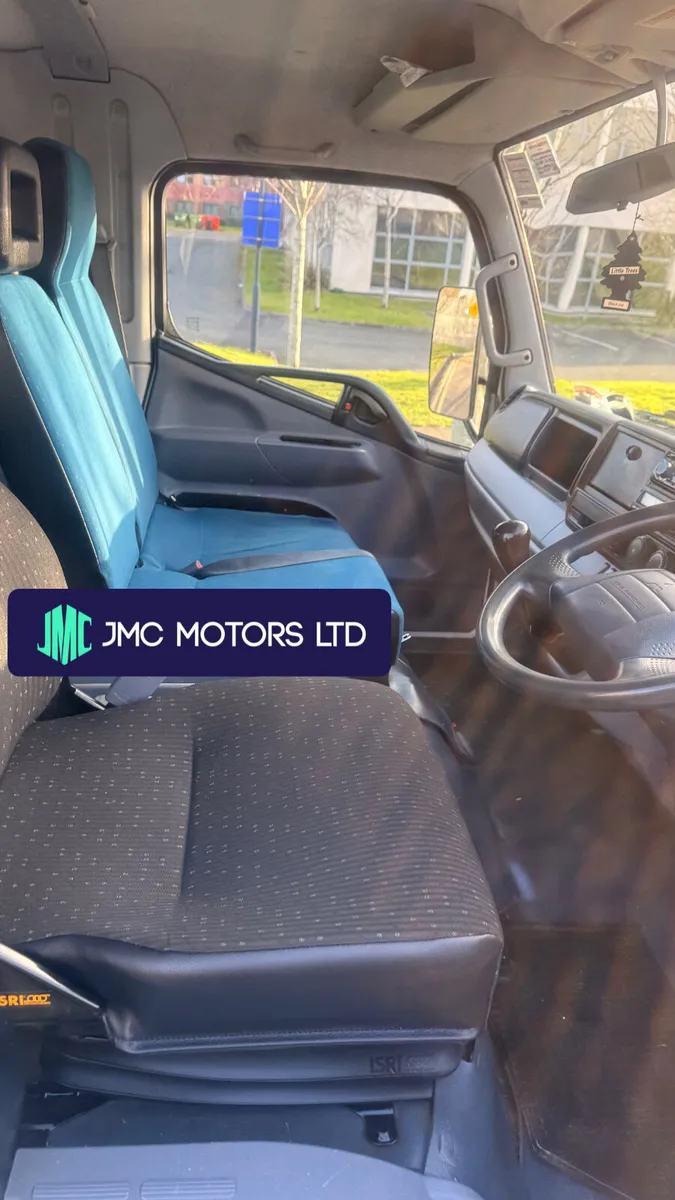 Mitsubishi Canter 2014 CrewCab With TailLift - Image 3