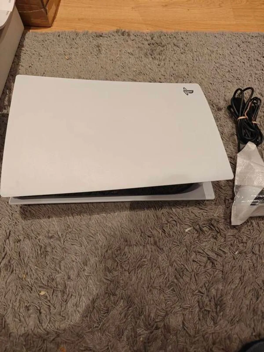 Original PS5 Disc Edition - Excellent Condition + Box - Image 3
