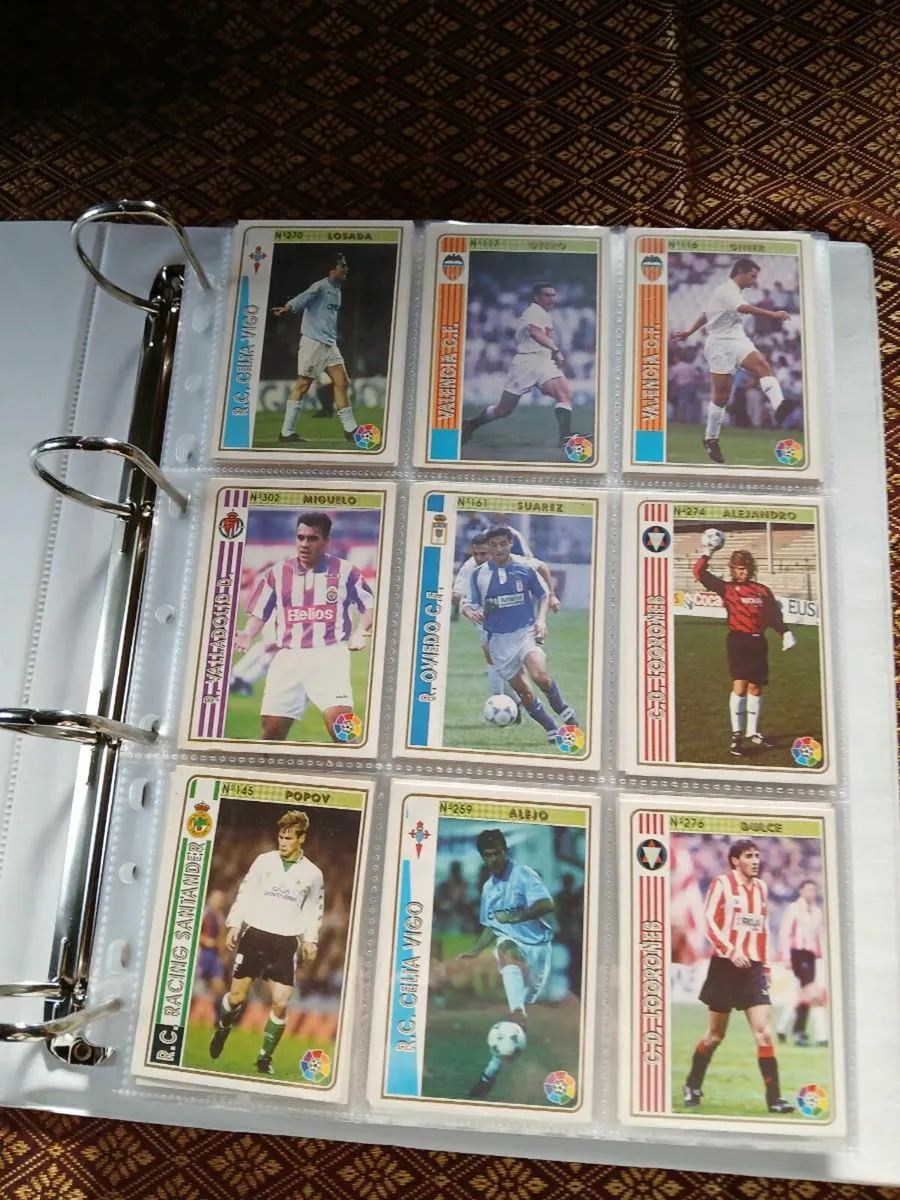 Football cards - Image 2
