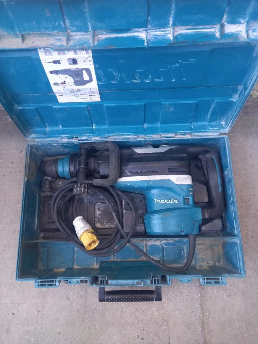 Makita SDS Max Drill - Image 1