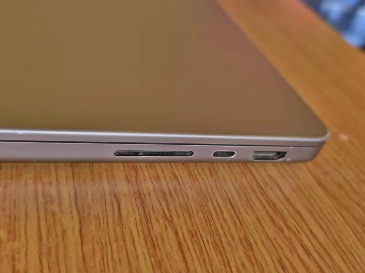 Apple Macbook Pro 2021 M1 Pro 14" 16gb 512gb - Image 3