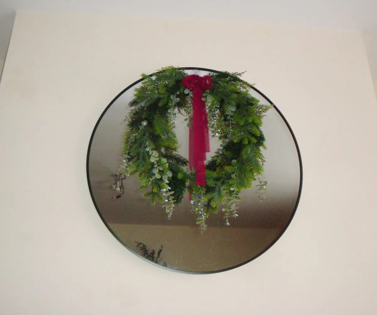 Mirror in thin black frame 80cm - Image 4