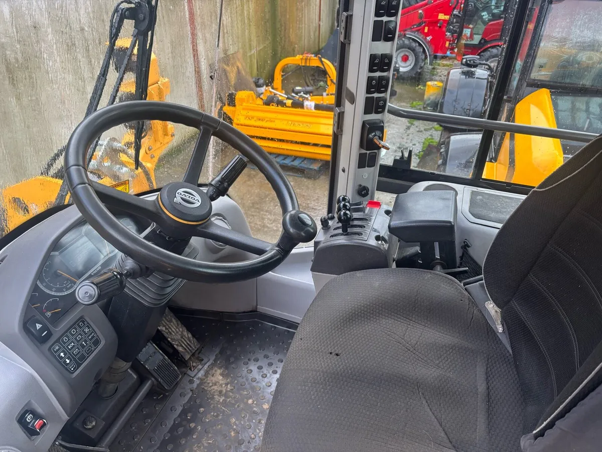 Volvo L90H - Image 4