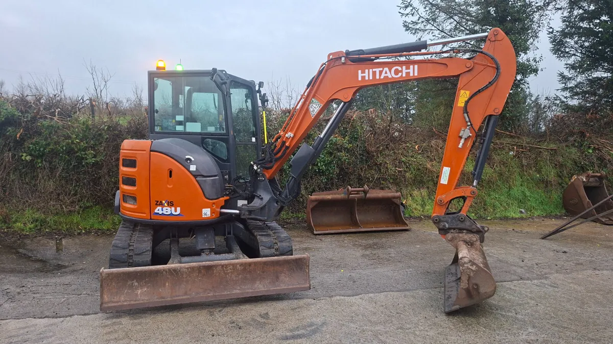 2022 Hitachi 48u.6  very tidy - Image 2