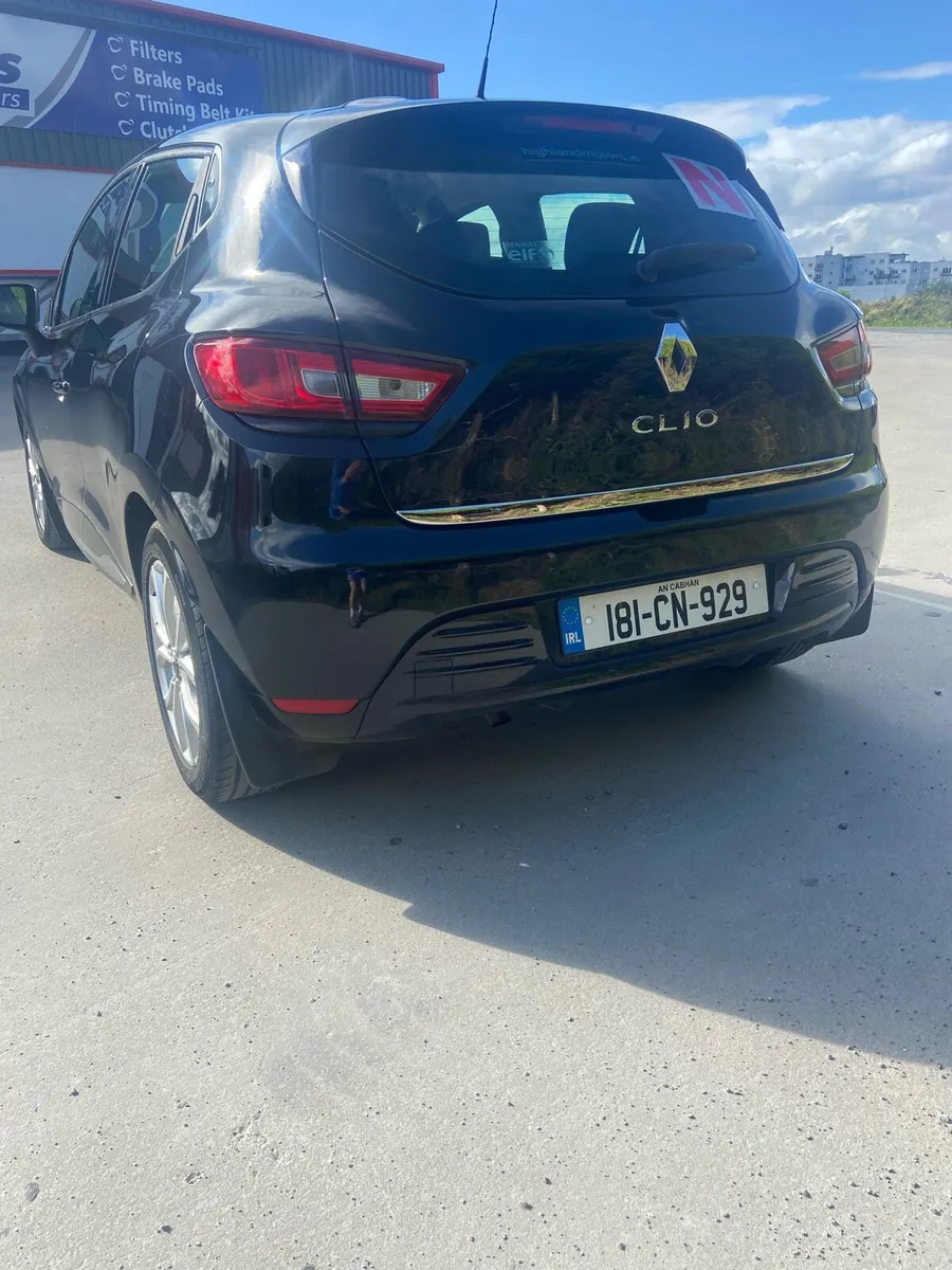 Renault Clio - Image 2