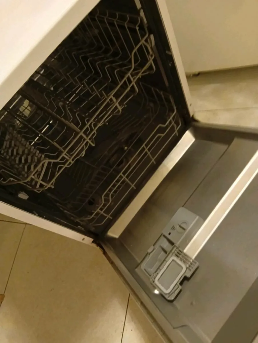 Dishwasher - Image 3