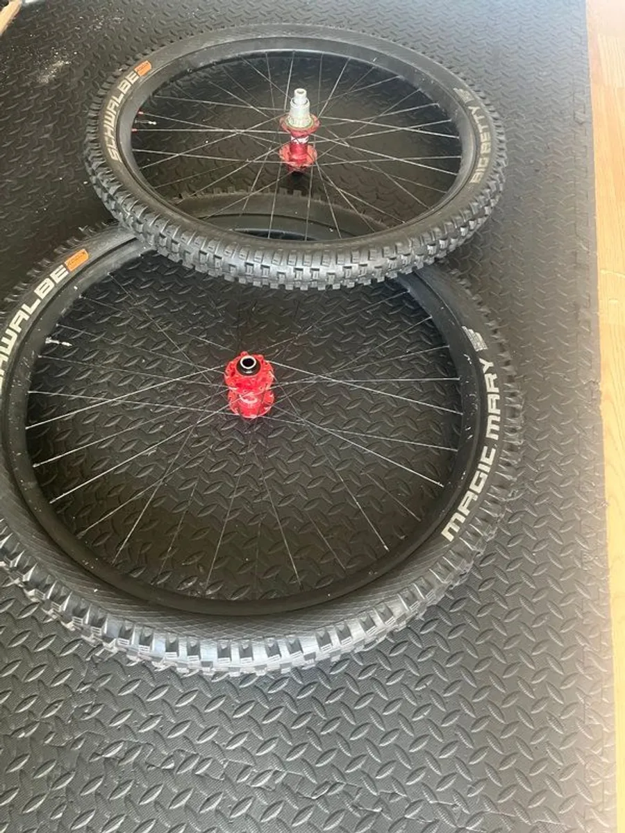 Set of wheels - Image 2