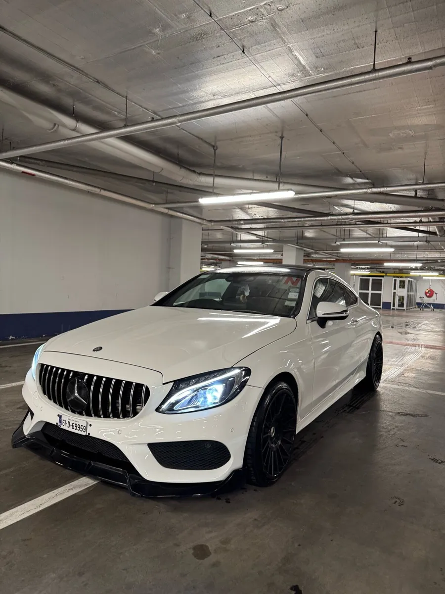 Mercedes-Benz c180 coupe **PAN ROOF** - Image 1