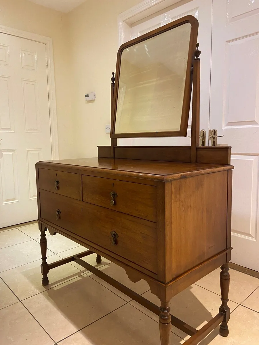 Antique Art Nouveau dresser - Image 3