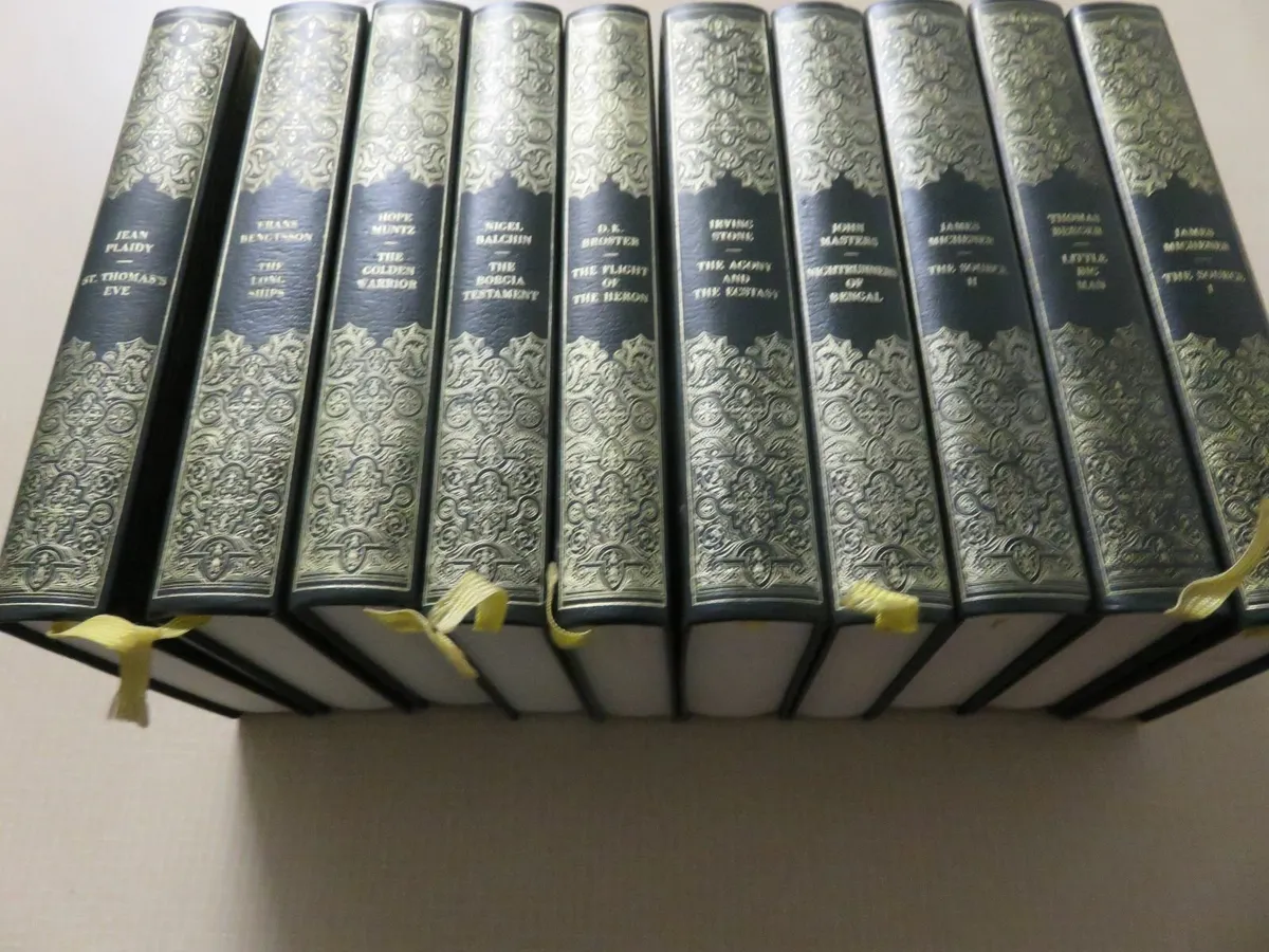 Book collection . mint condition . Jean Plaidy ; S - Image 1