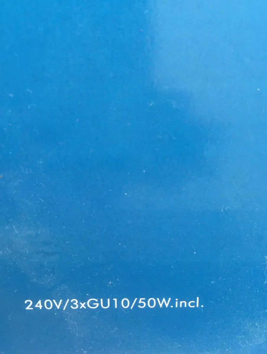 BRAND NEW in Box 3 Way Ceiling Light - Image 3