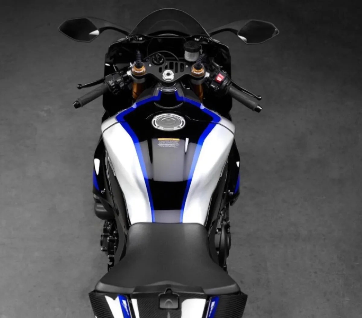 22 yamaha r1m low mileage - Image 2