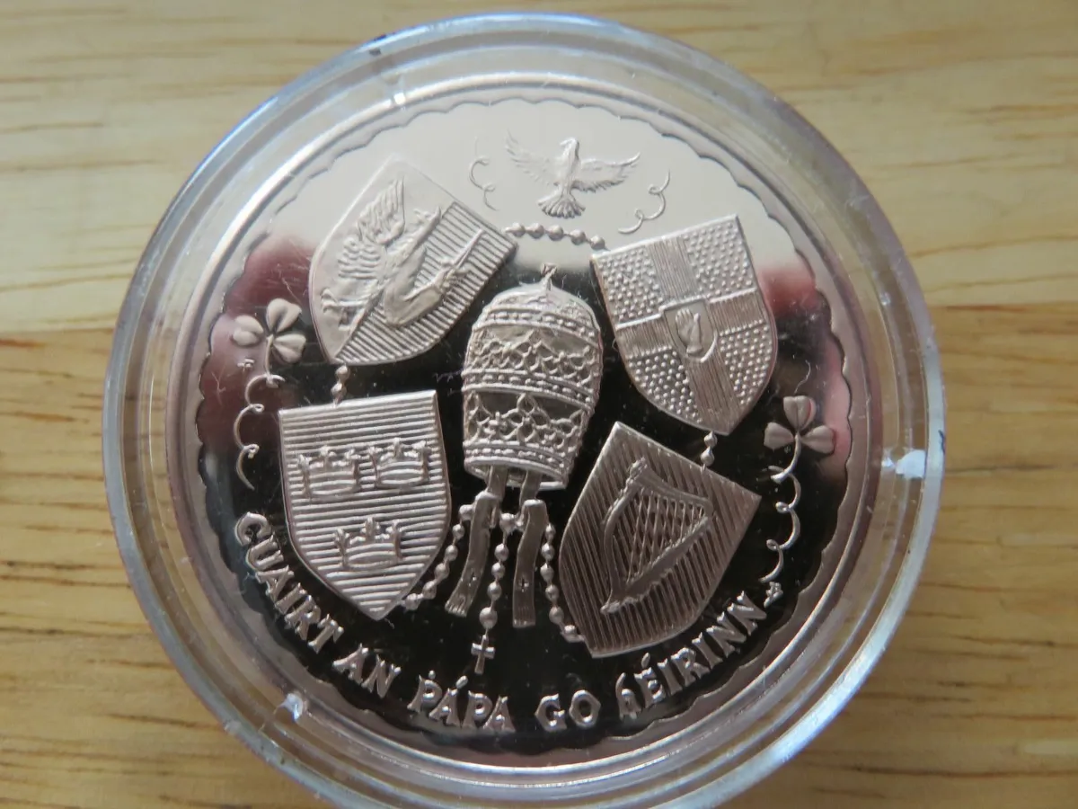 Pope John Paul 2nd commemorative coin - Image 2