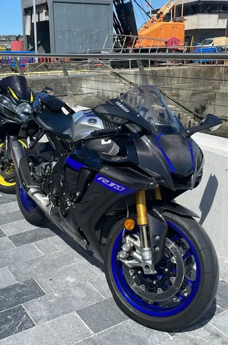 22 yamaha r1m low mileage - Image 1