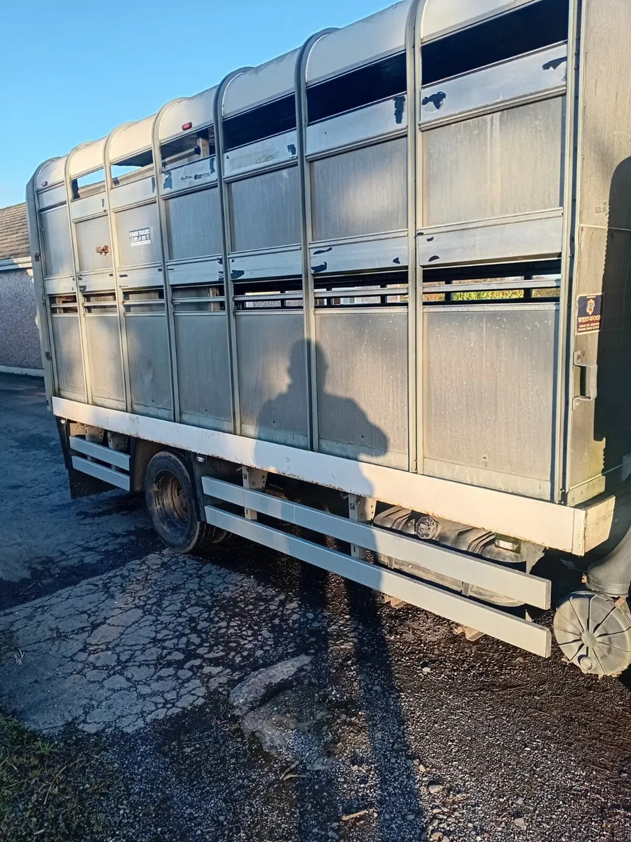 ...livestock truck... - Image 2