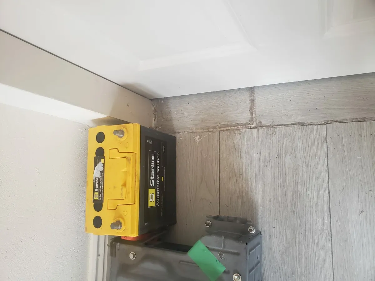 Brand new battery 12v for prisu