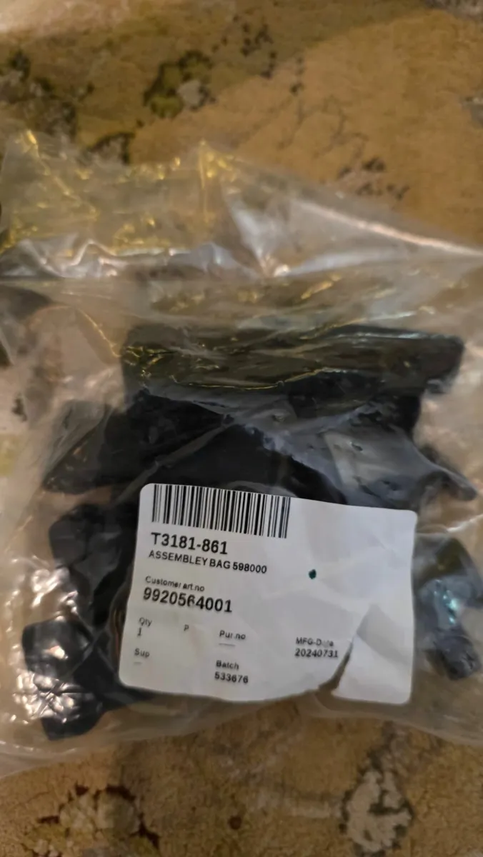 Thule ProRide 598 Roof Mounted Bike Rack New - Image 2