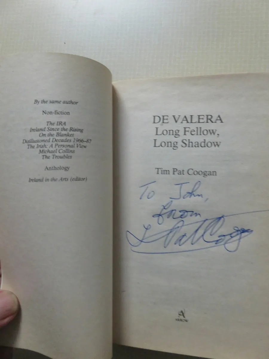 De Velara book  signed by Tim Pat Coogan - Image 3